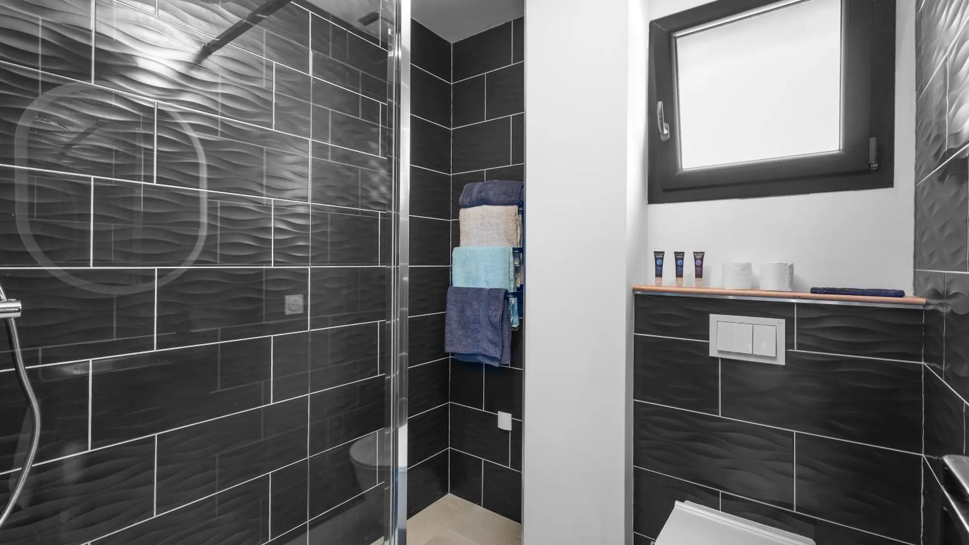Reves Bleus, T2 Proche Plage Des Sablettes, Clim, Wifi, Place De Parking La Seyne-sur-Mer France