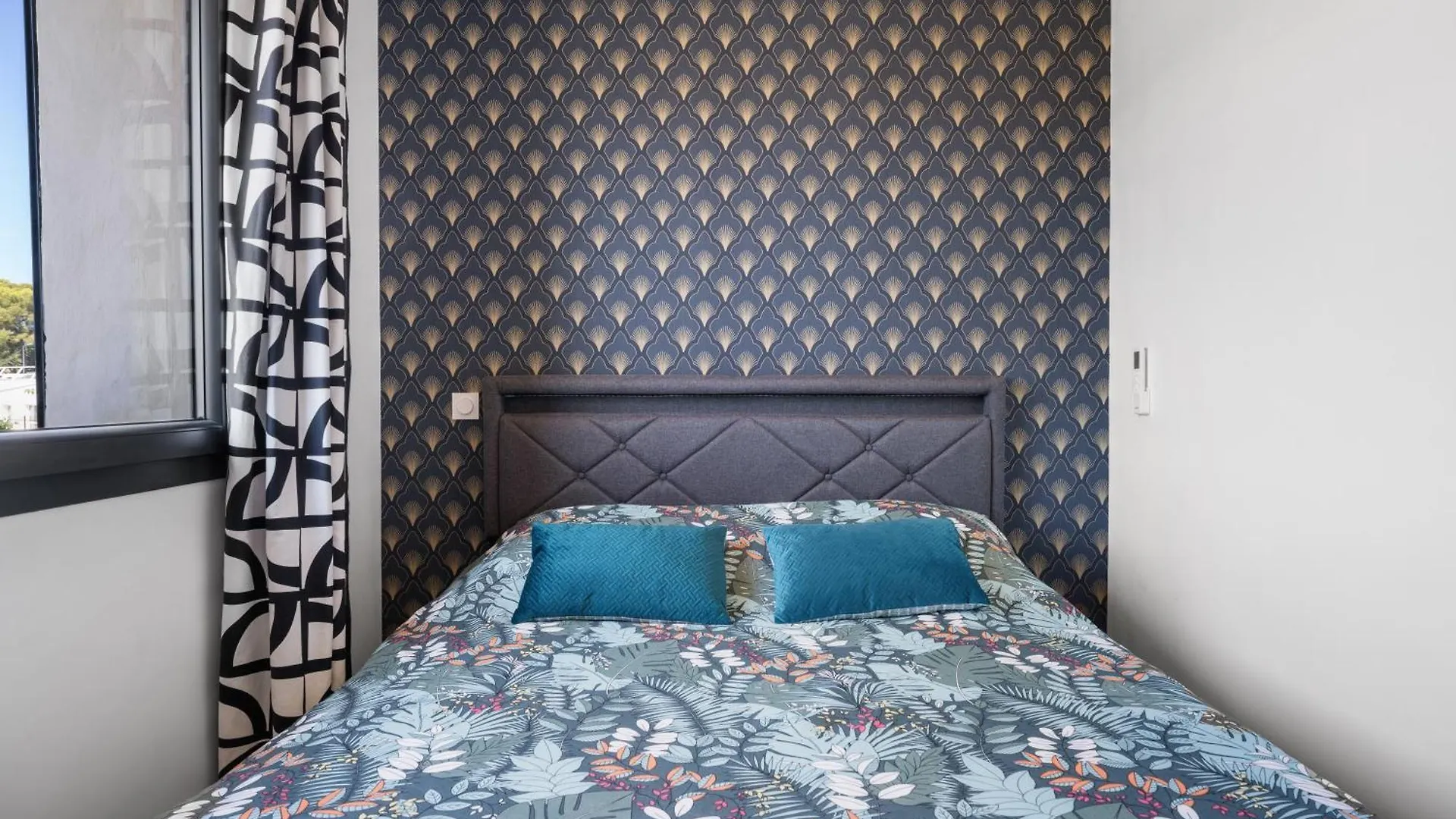 Reves Bleus, T2 Proche Plage Des Sablettes, Clim, Wifi, Place De Parking La Seyne-sur-Mer Apartment